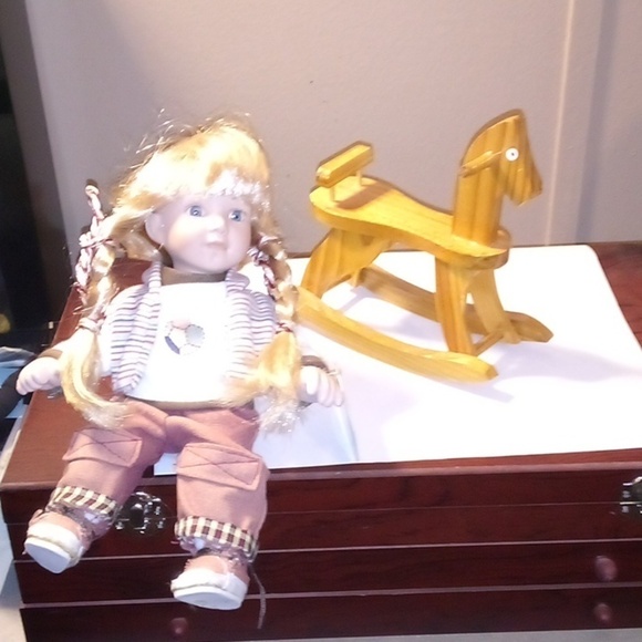 Collectable Memories Porcelain Doll "Jackie" W/Wooden Rocking Horse Vintage - Picture 9 of 14